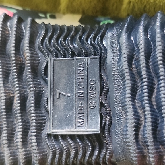 Western chief clogs size 7 - Picture 3 of 6